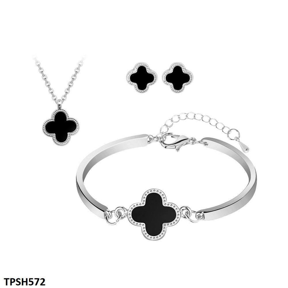Black Clover Pendant Set
