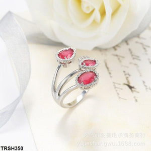 Adjustable Zircon 3 stone Leaf Ring